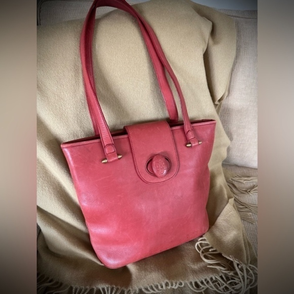 Artisans Alaska MC MASCOT Red Natural Cowhide Leather Bag - Picture 3 of 15